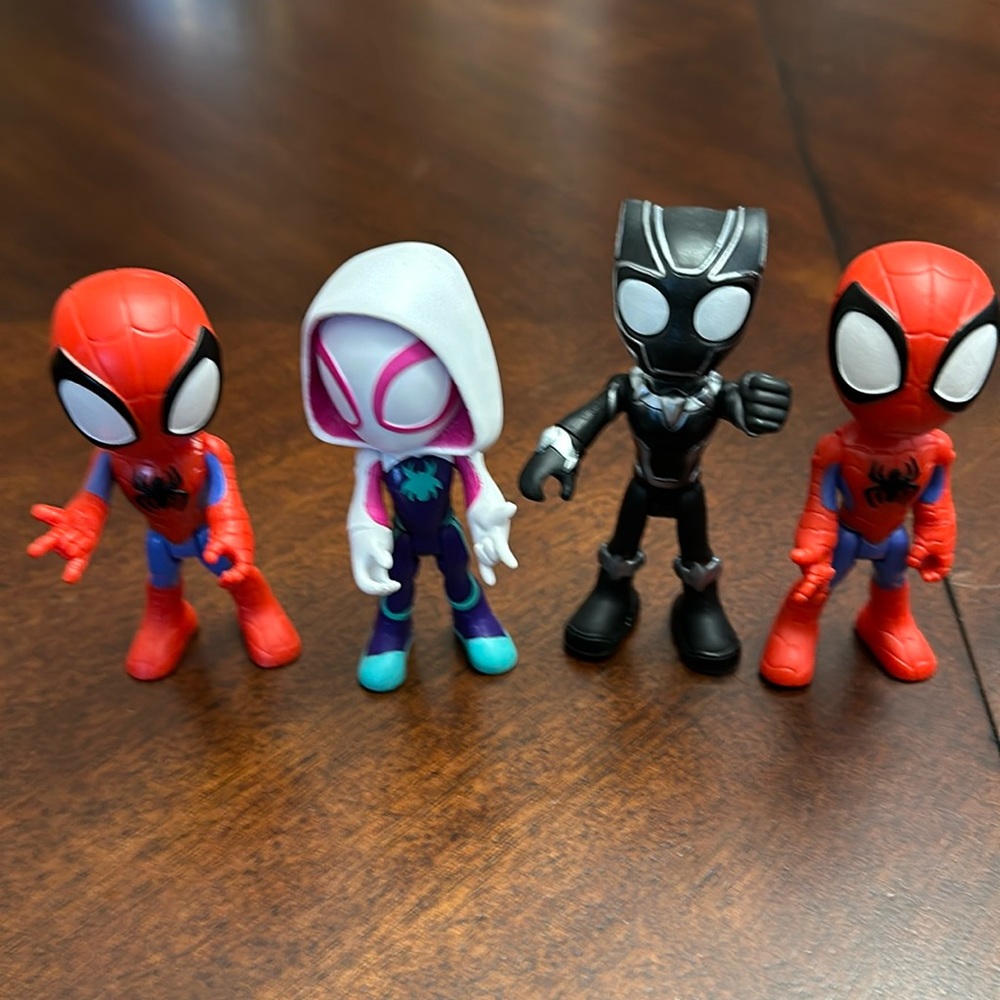 4 Marvel Spidey & Friends Action Figures Black Panther Spider-man Ghost Spider
